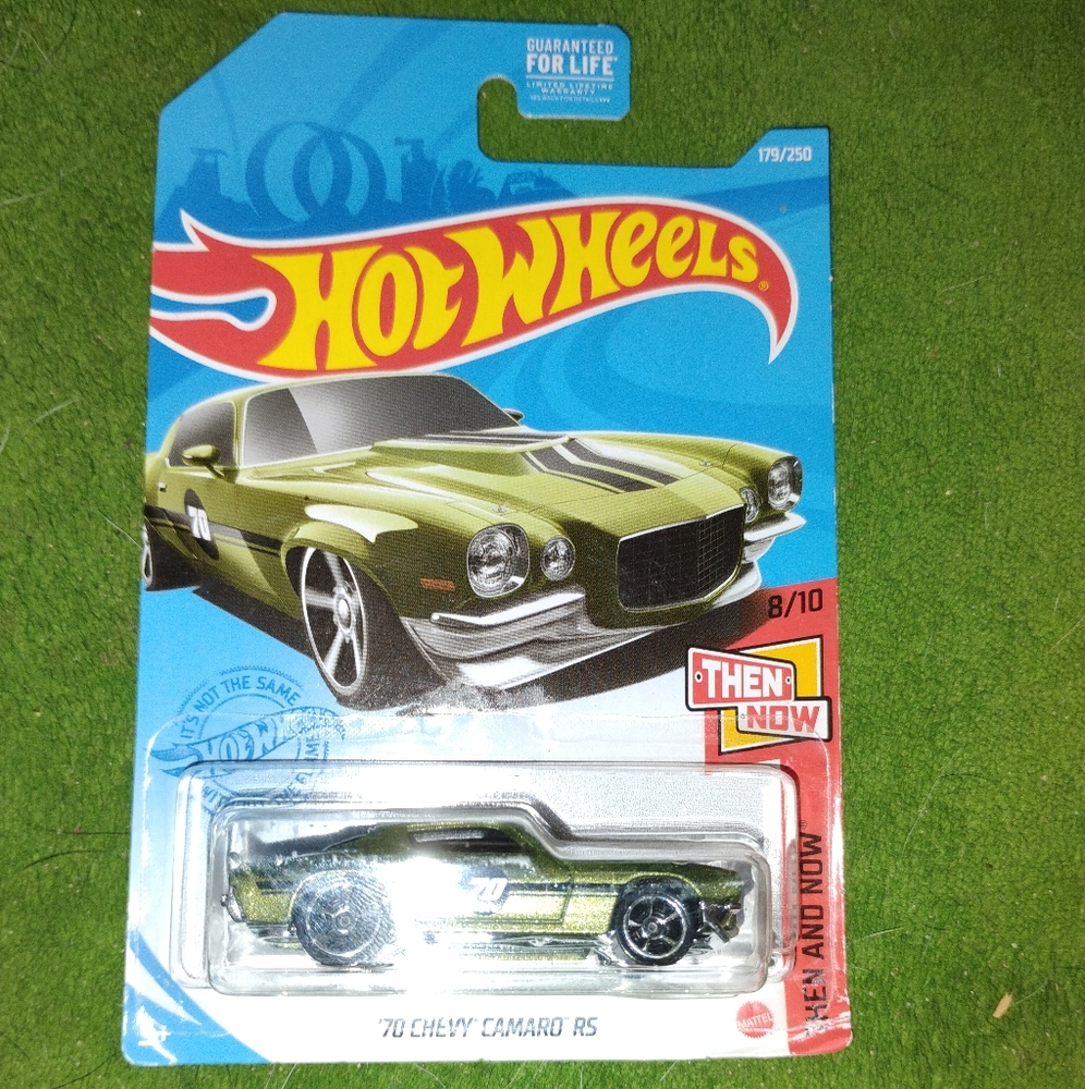 Hot Wheels Walgreens Exclusive Then And Now 1970 '70 Chevy Camaro RS
